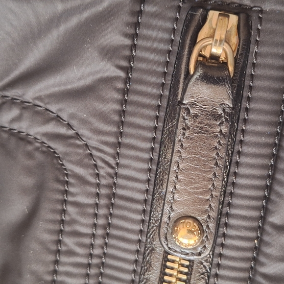 TOD’s Pashmy Luna Designer Black Nylon & Patient Leather Multi Zippers Handbag - Picture 5 of 15
